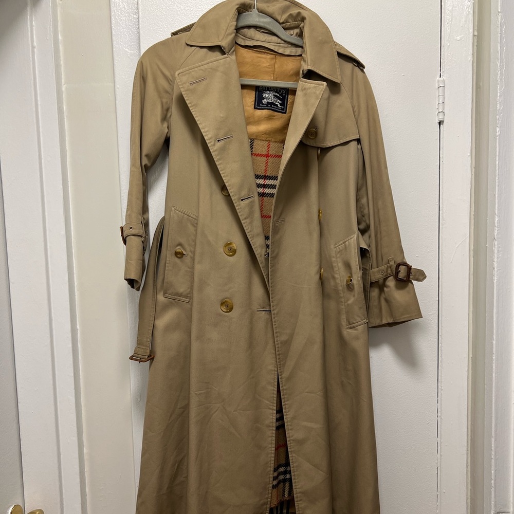 Gorgeous Vintage Burberrys’ Trench